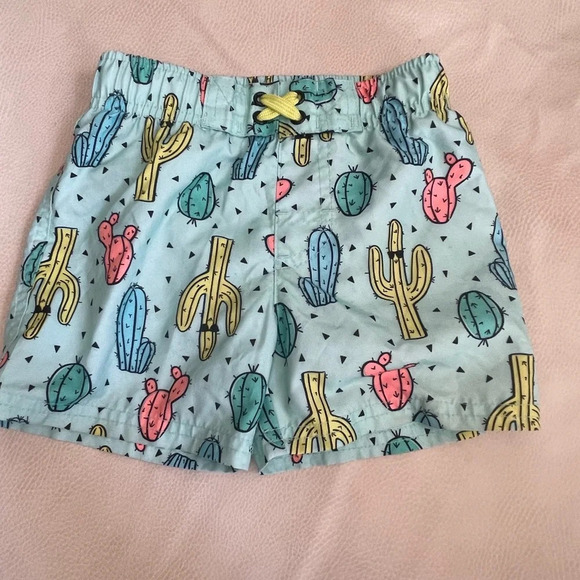 Baby boy bundle swim trunk, rash guard and shorts - Picture 2 of 10